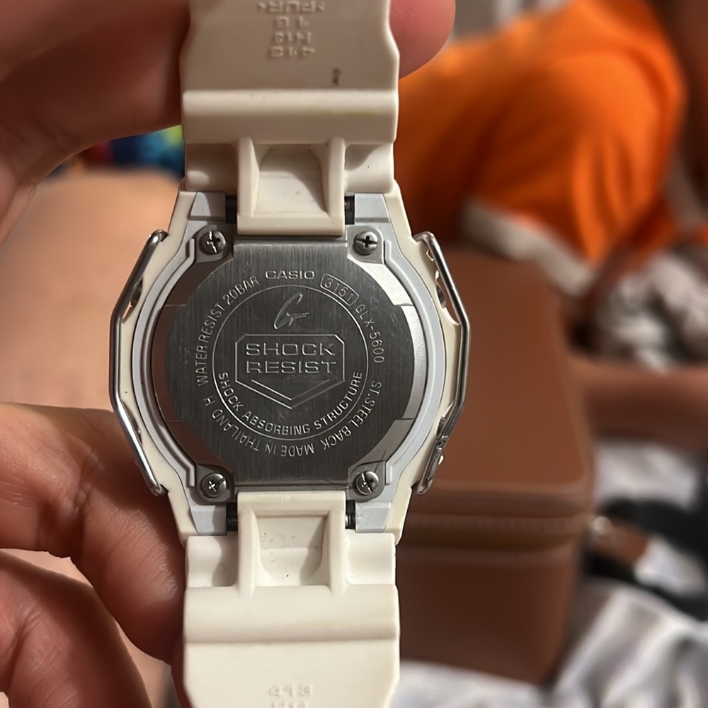 G shock 5600 - Picture 2 of 2